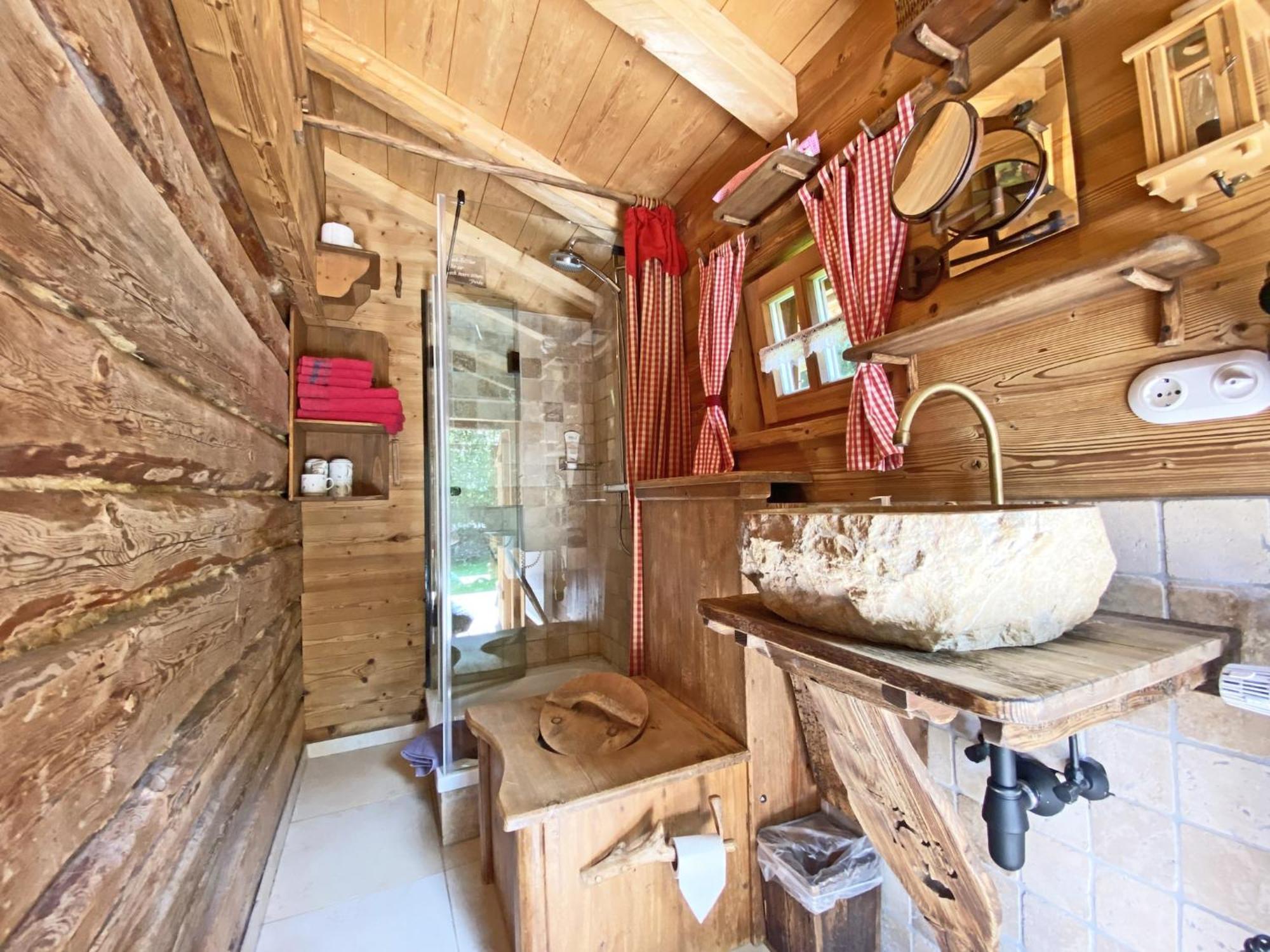 Eco Friendly Chalet Near The Lake In Asten Tittmoning Exteriör bild